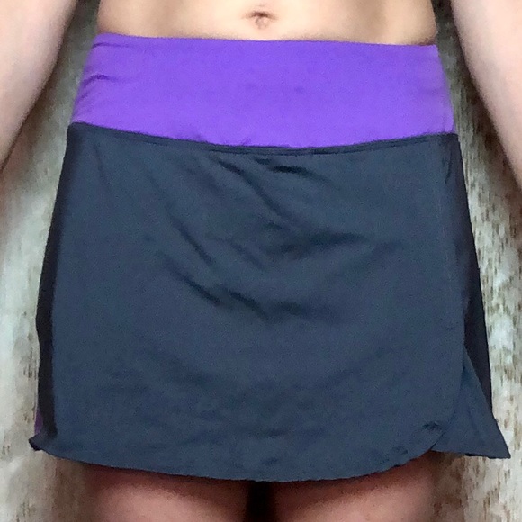Skort athletic, charcoal gray and vivid purple, size small - Picture 2 of 7